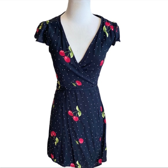 Black Cherry Print Polka Dot Mini Wrap Dress Red White — M — V Neck - Picture 4 of 8